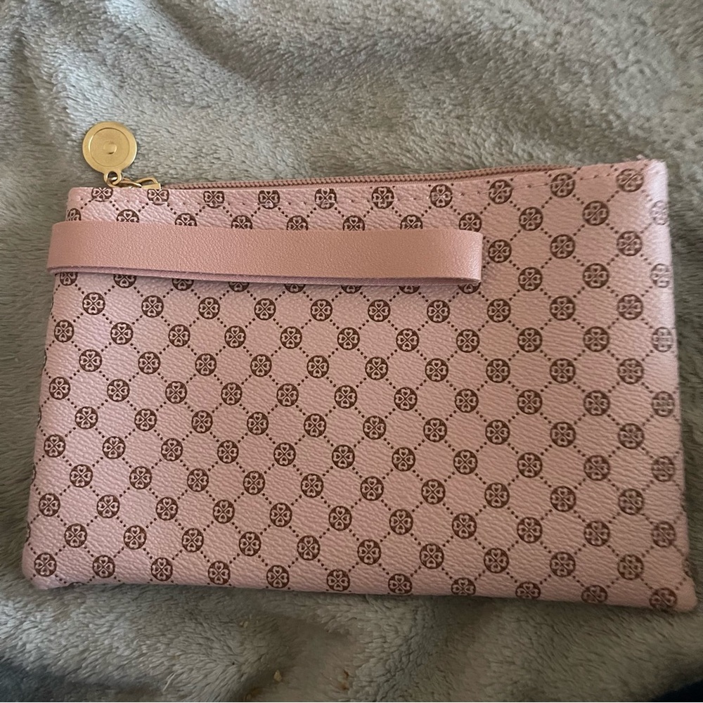 New Baby Pink Celtic Pattern Faux Leather Gold Hardware Clutch Wristlet Large - Picture 9 of 11